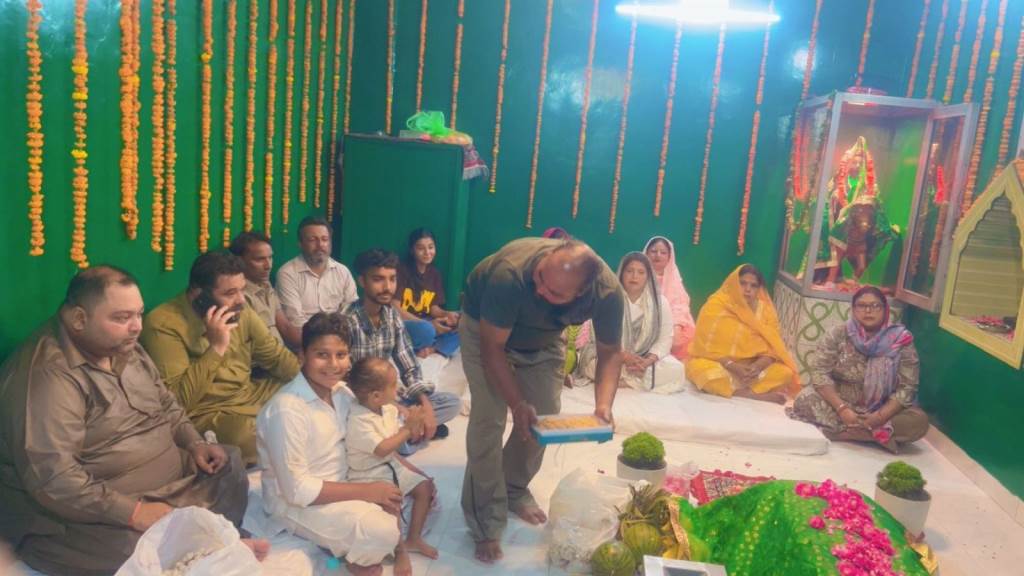 5th Grand Bhandara Organized for Lakh Data Lala Wala Peer at Modi Plaza Patiala
